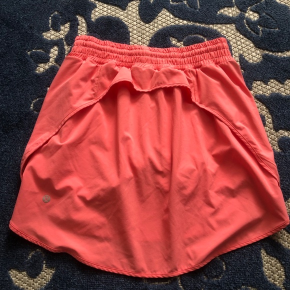 Lululemon skort - Picture 6 of 8